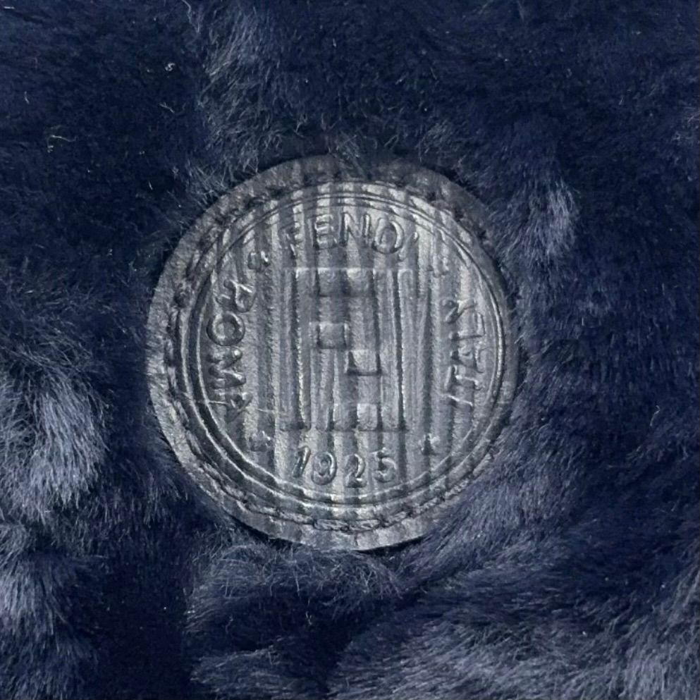 Fendi Vintage FF Logo Patch Drawstring Fur Leather Fur Navy Shoulder Bag Gold — view 5