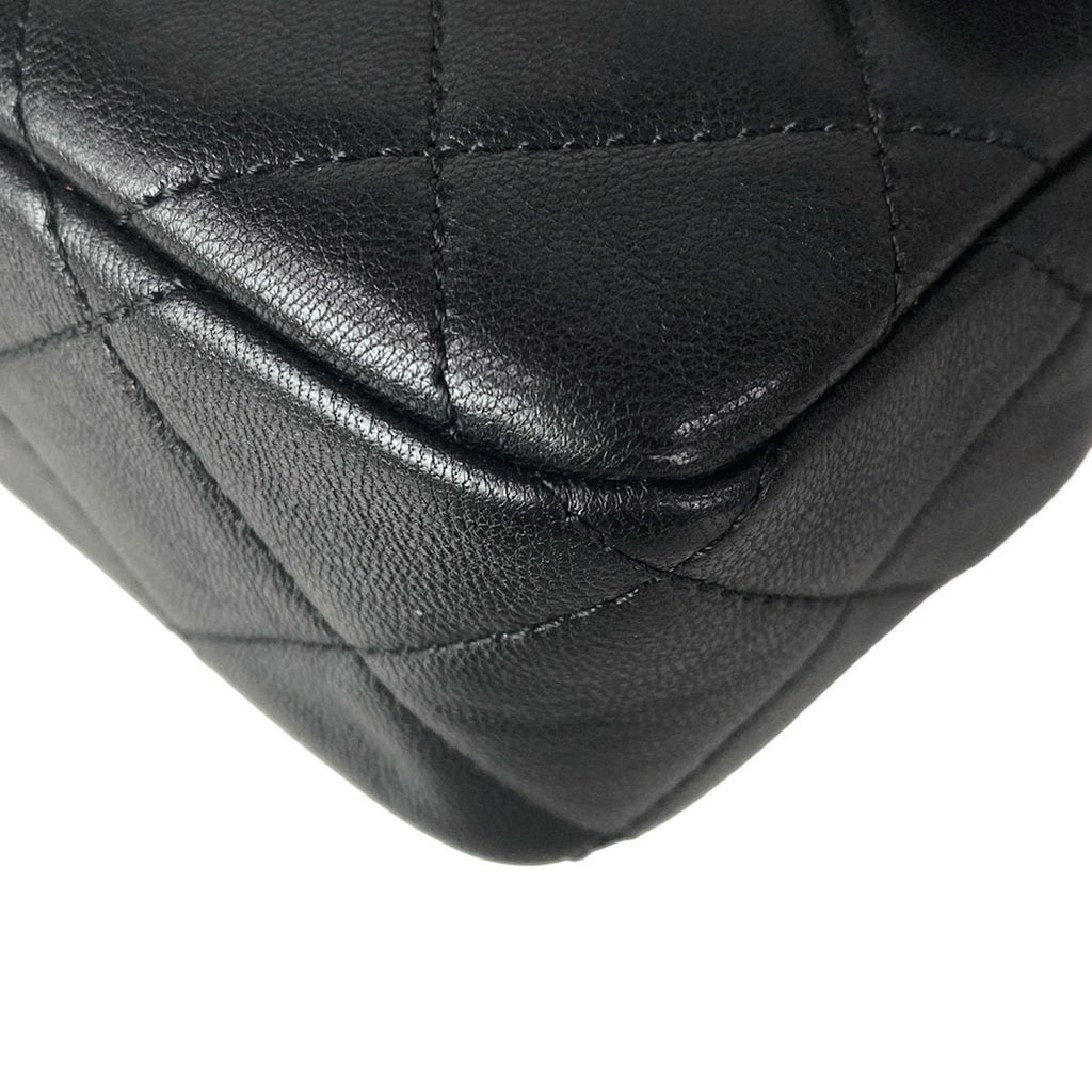 Chanel Shoulder Bag Quilted Black Chain Gold Leather — view 7
