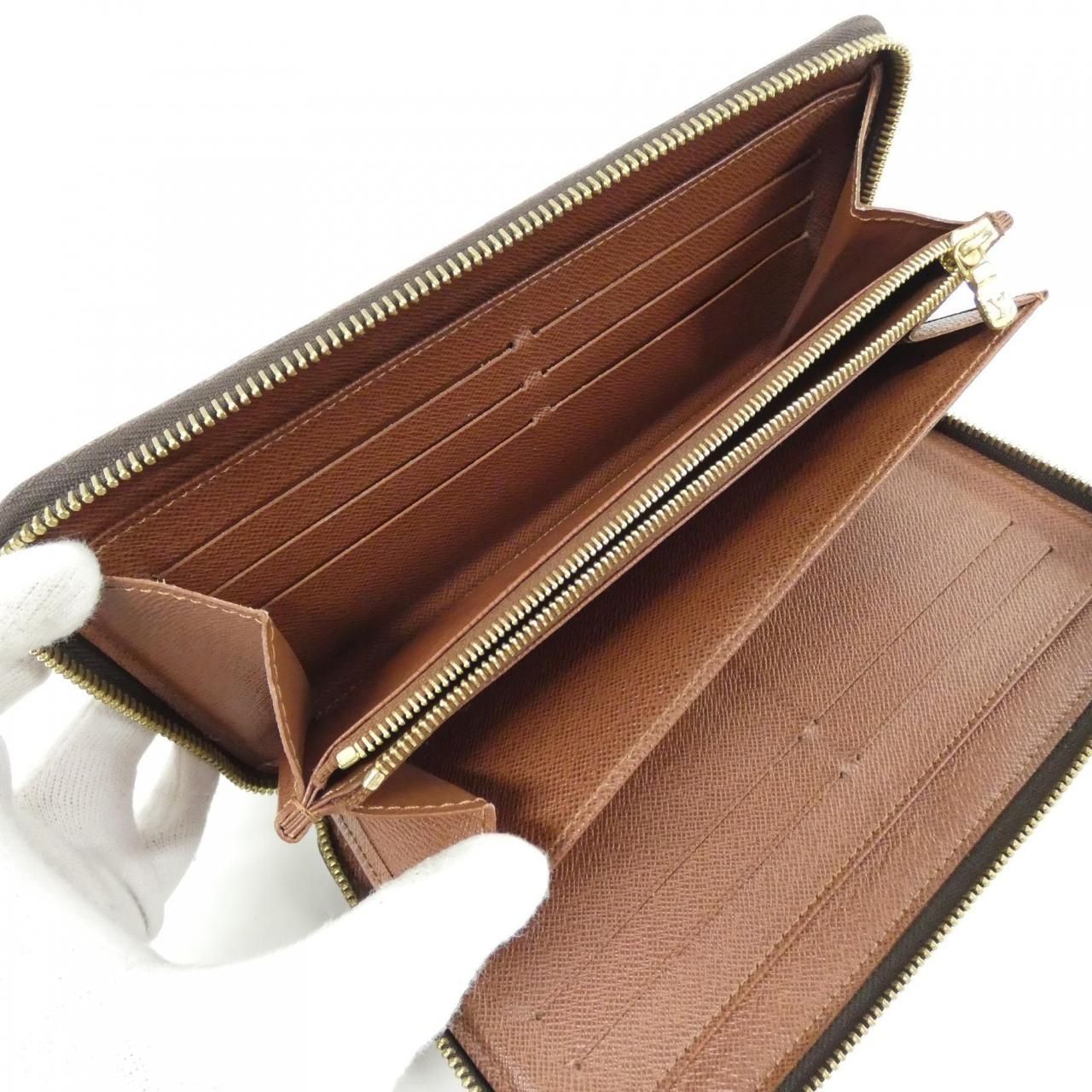 Louis Vuitton Monogram Zippy Organizer Wallet — view 8