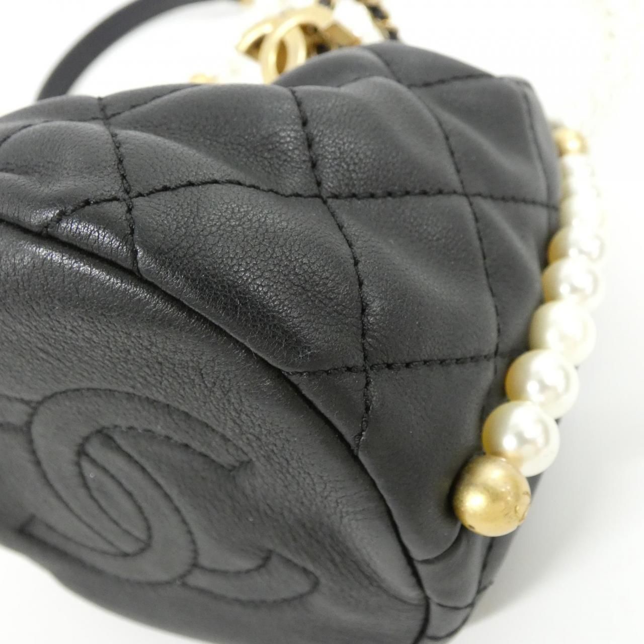 Chanel Shoulder Bag Black — view 3