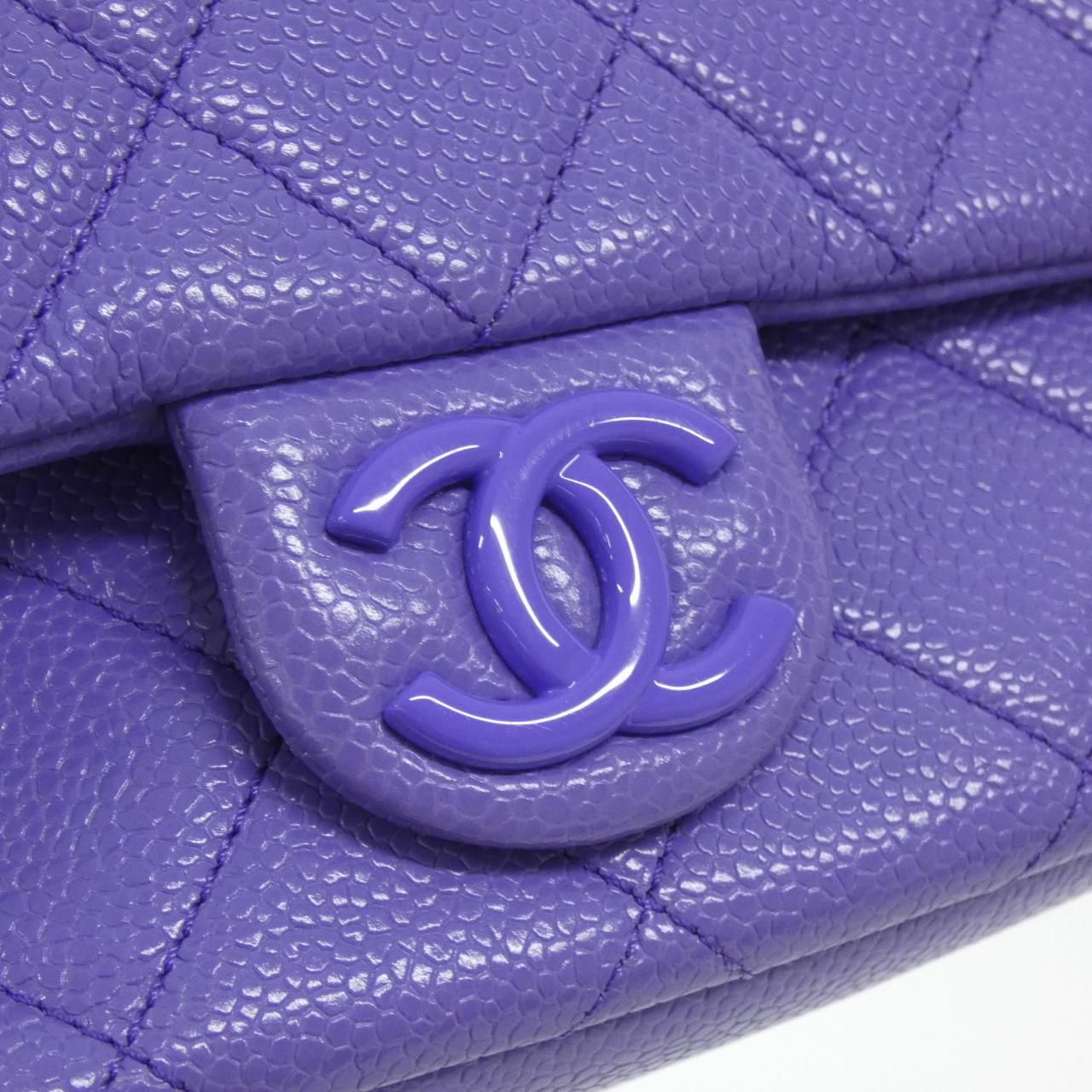 Chanel Shoulder Bag Purple — view 4