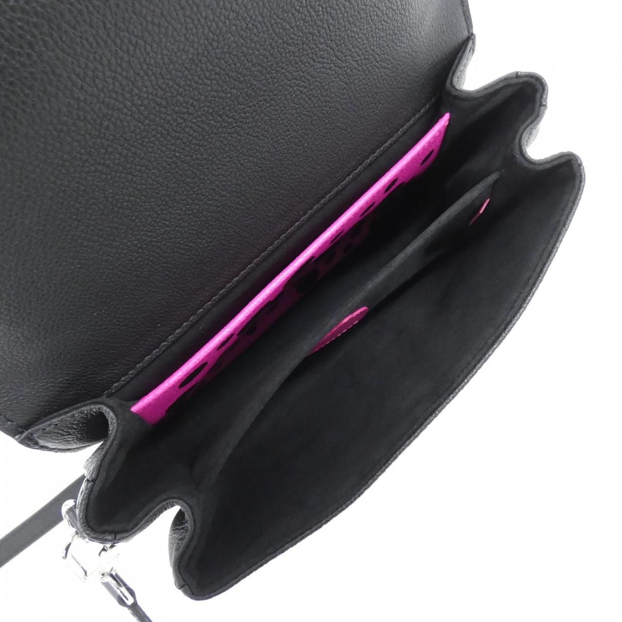 Louis Vuitton Monogram Empreinte Pochette Metis MM — view 6
