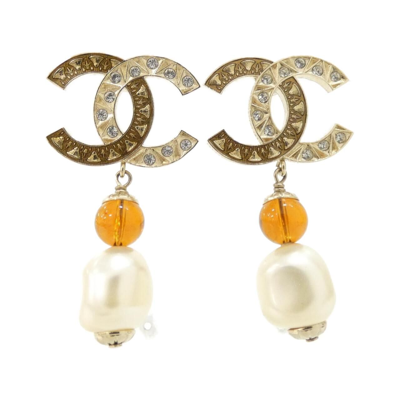 Chanel Earrings Gold