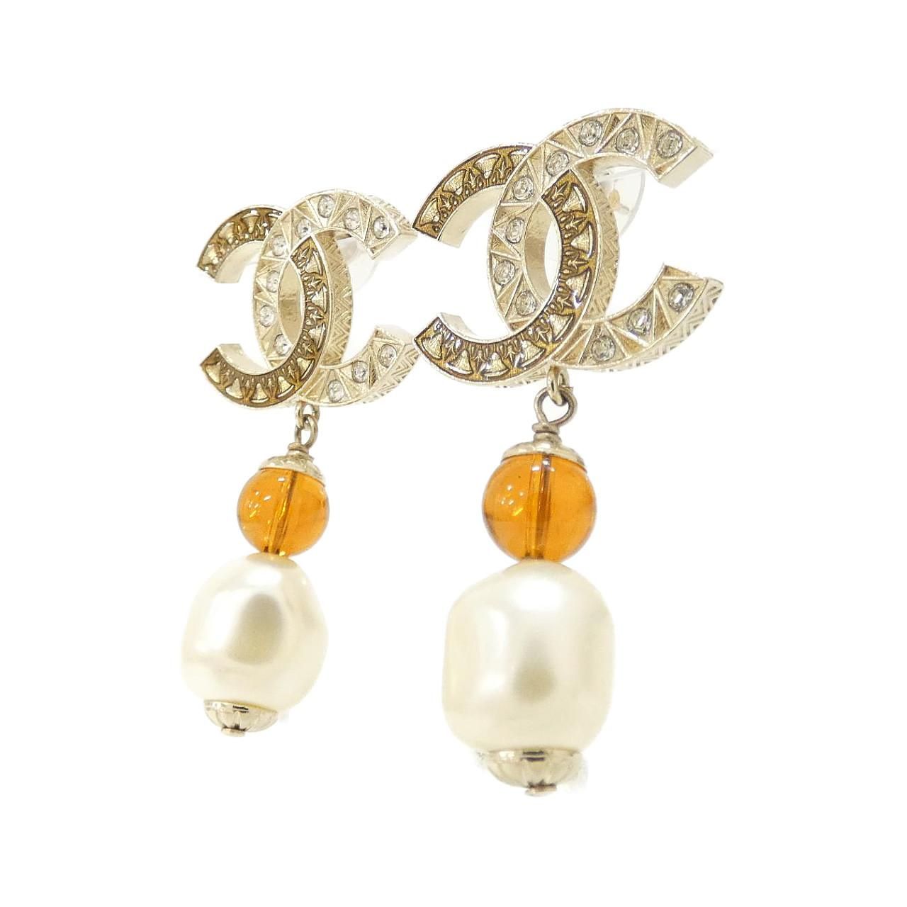 Chanel Earrings Gold — view 2