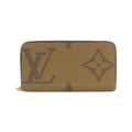 Louis Vuitton Monogram Giant Zippy Wallet