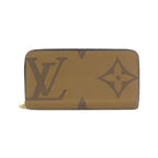 Louis Vuitton Monogram Giant Zippy Wallet