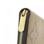 Louis Vuitton Monogram Giant Zippy Wallet — view 3