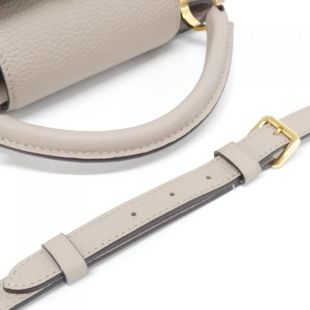 Louis Vuitton Capucines BB — view 7