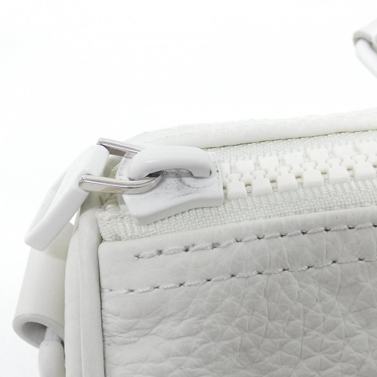 Louis Vuitton Taurillon Monogram Keepall Bandouliere 25 cm Boston — view 4