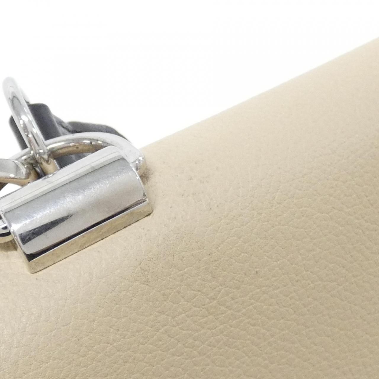 Louis Vuitton Lockme Cartable — view 6