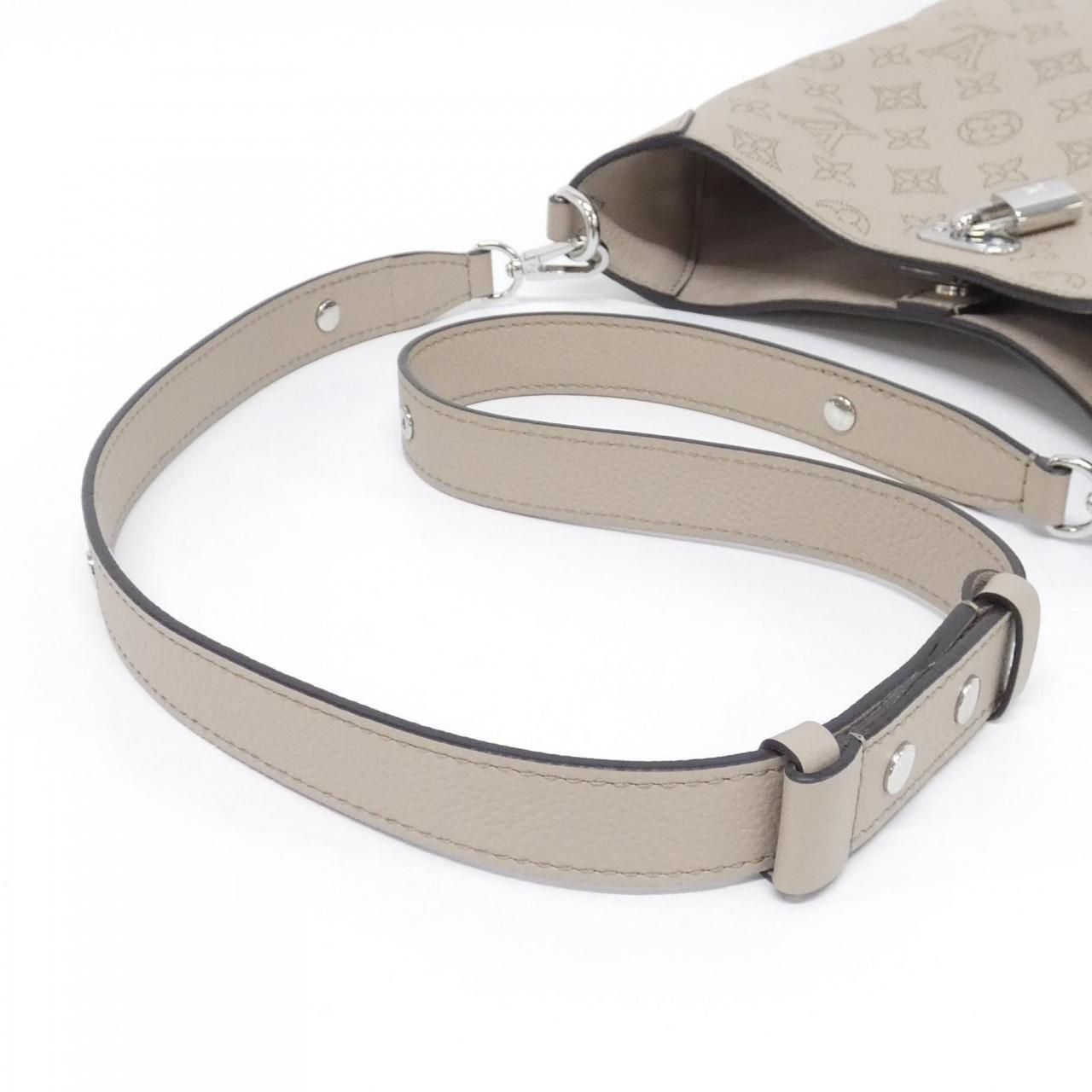 Louis Vuitton Mahina All Around — view 4