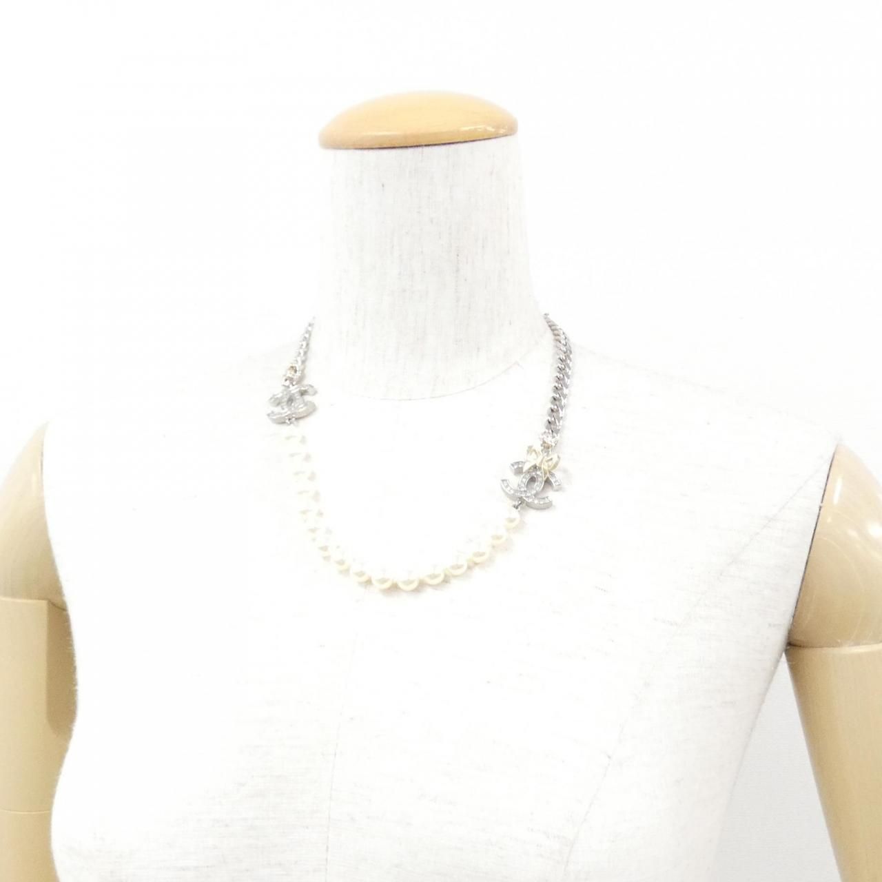 Chanel Necklace Gold — view 6