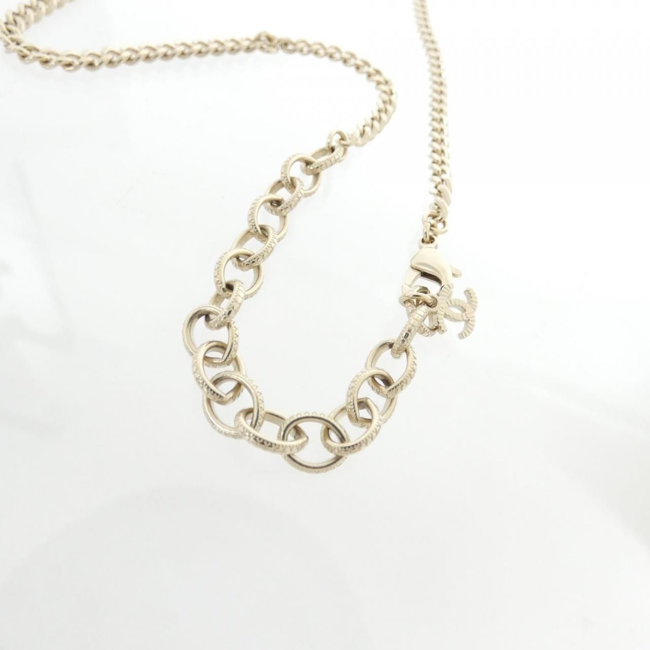Chanel Necklace Gold — view 4