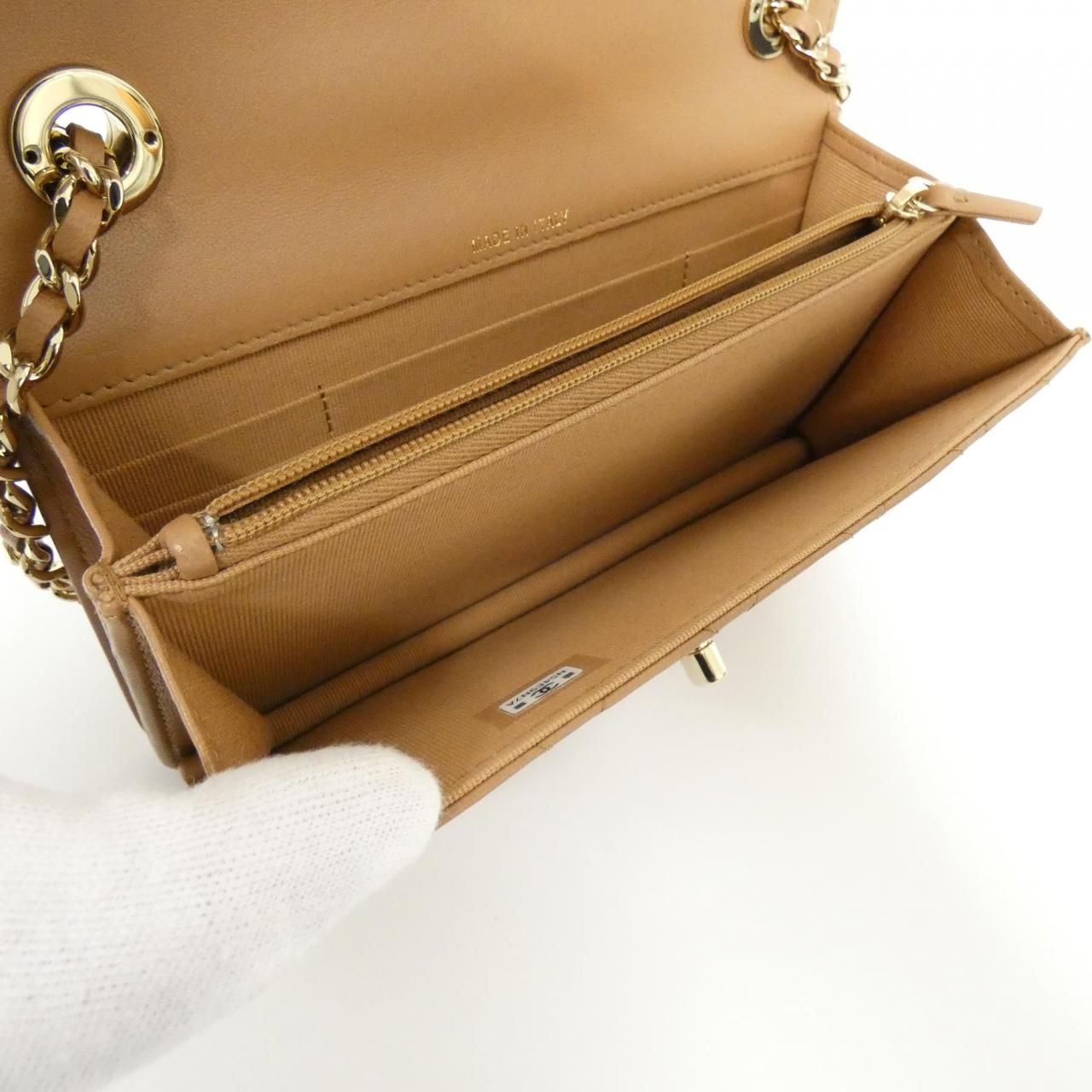 Chanel Chain Clutch Beige — view 9