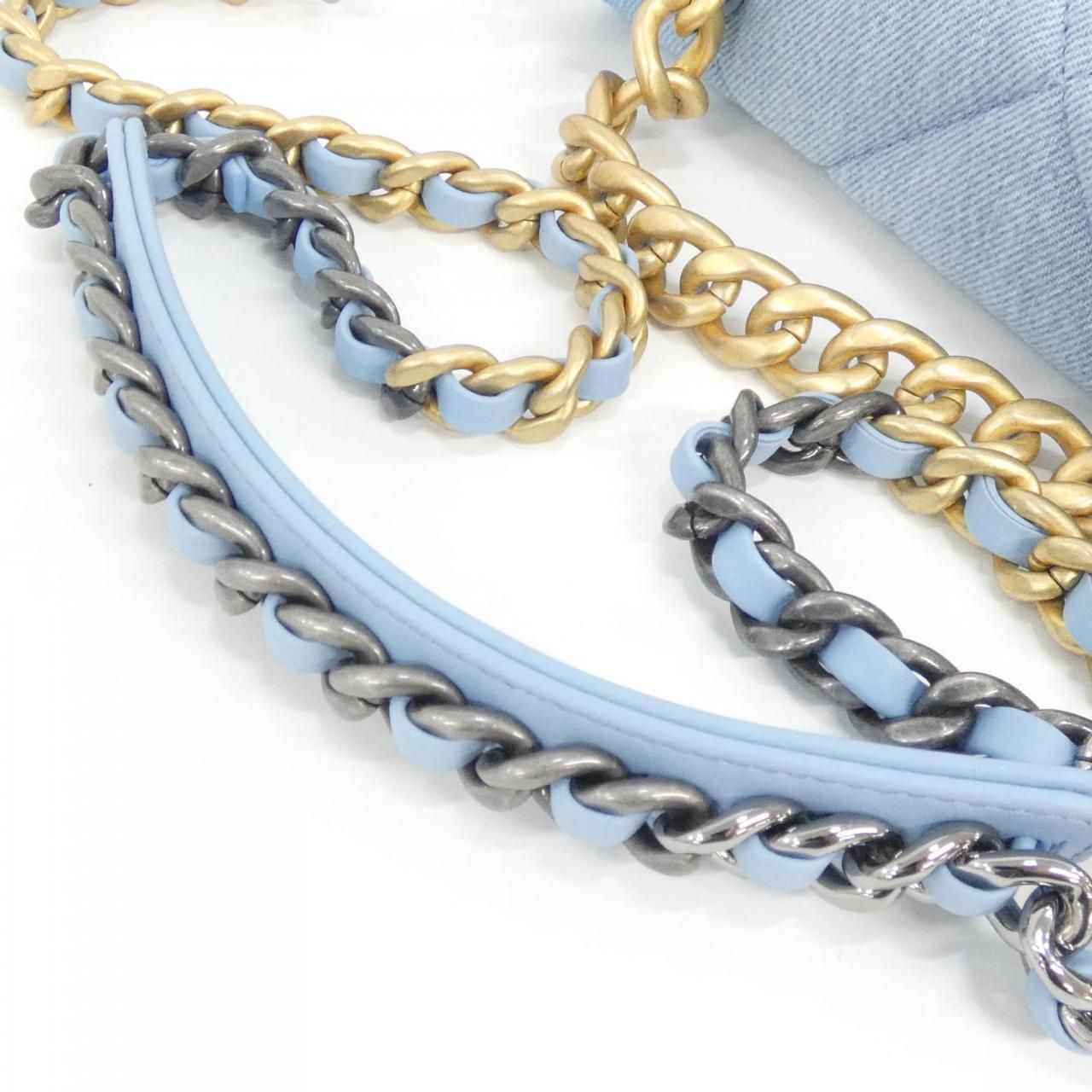Chanel 19 Line Shoulder — view 4