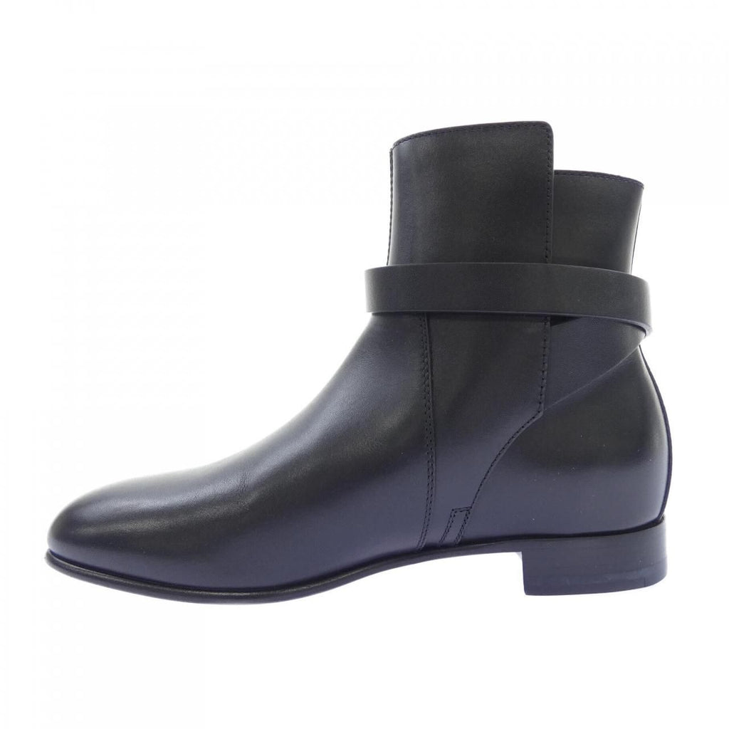 Hermes Neo Kelly Buckle Boots — view 2