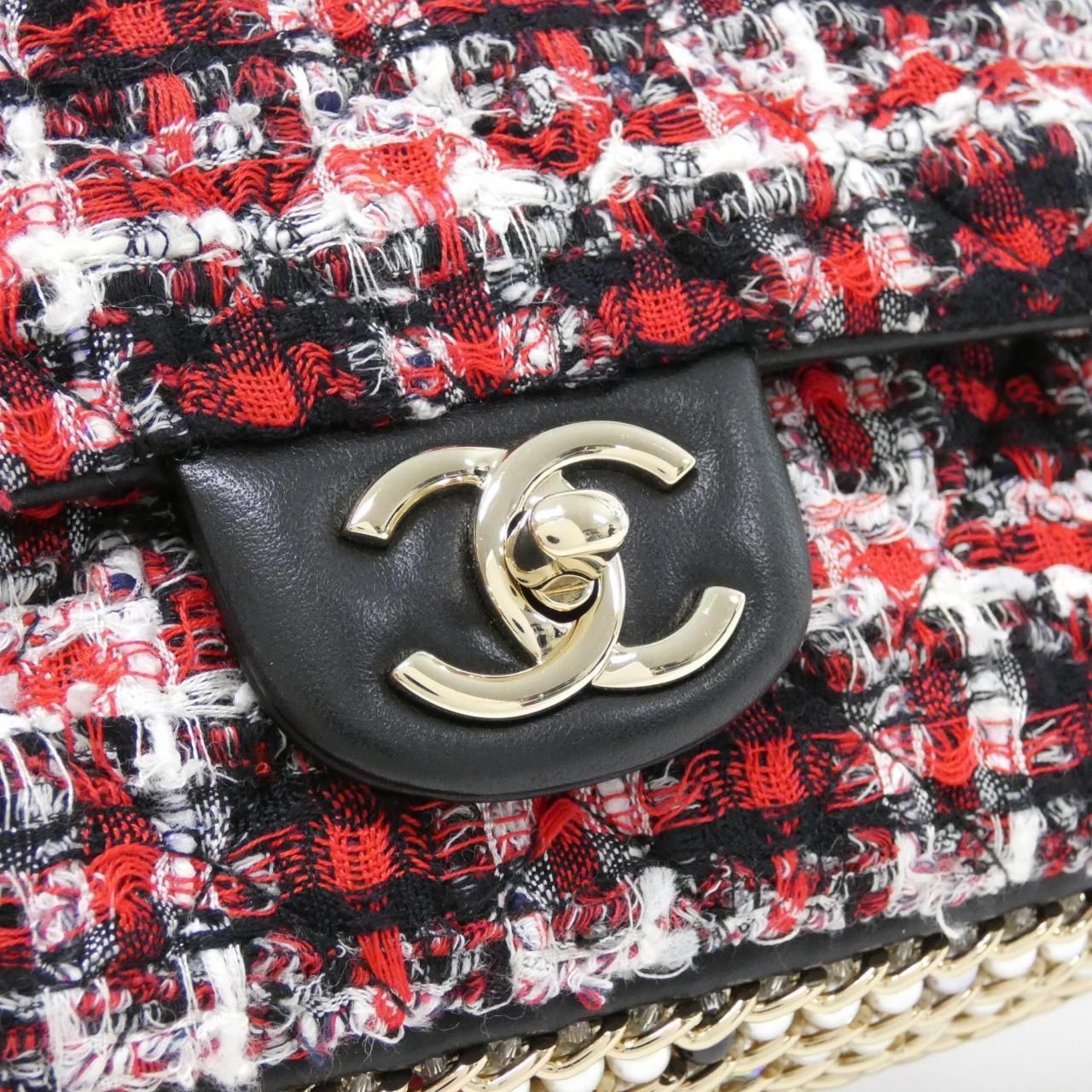 Chanel Shoulder Bag — view 4