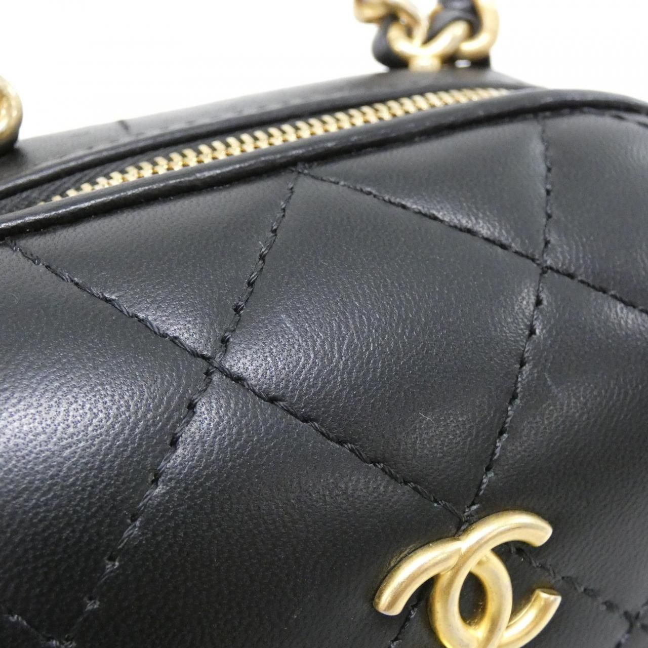 Chanel Bag Handbag Black — view 4