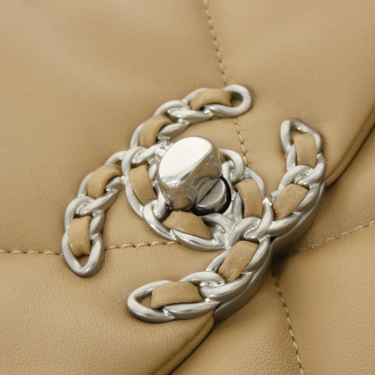 Chanel 19 Line Shoulder — view 5