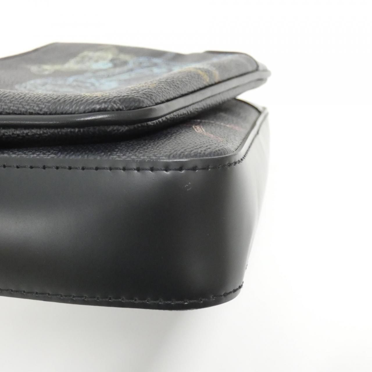 Louis Vuitton Damier Graphit Trio Messenger Shoulder — view 3