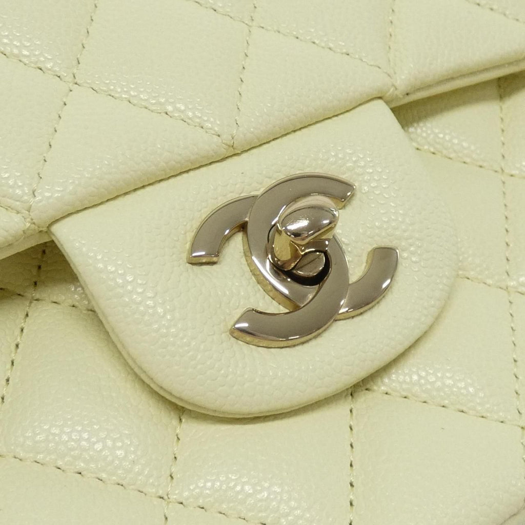 Chanel Shoulder Bag Yellow — view 4