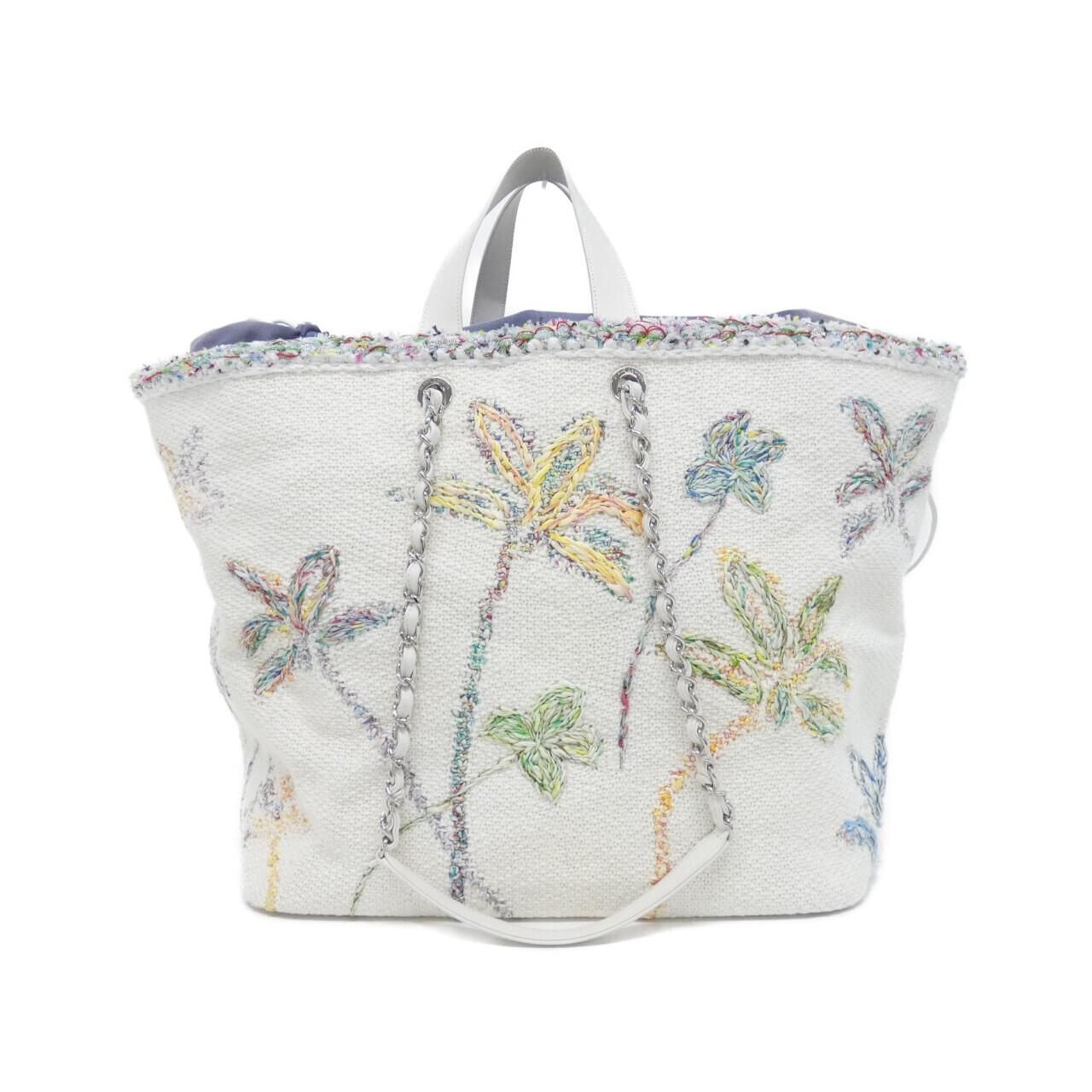 Chanel Bag Handbag White — view 2