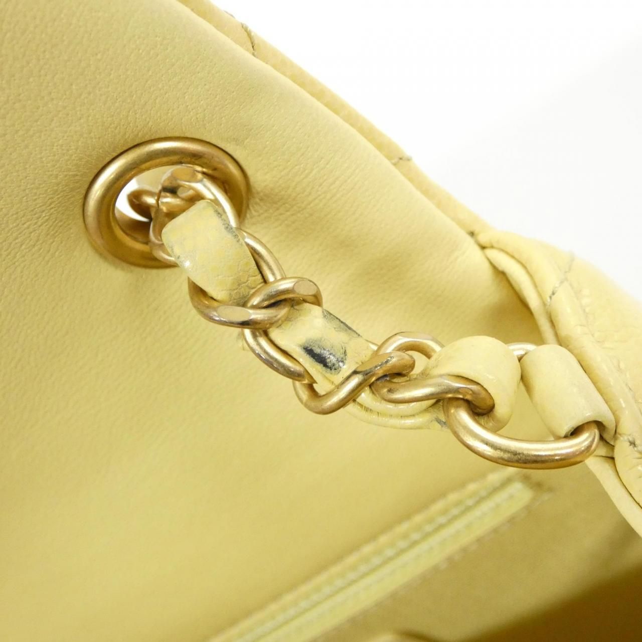Chanel Shoulder Bag Yellow — view 9