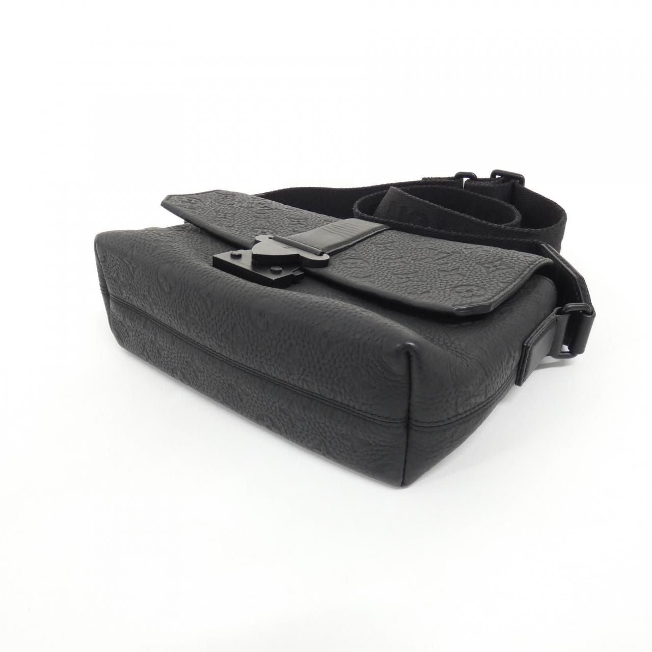 Louis Vuitton Taurillon Monogram S Cape Messenger Shoulder — view 3