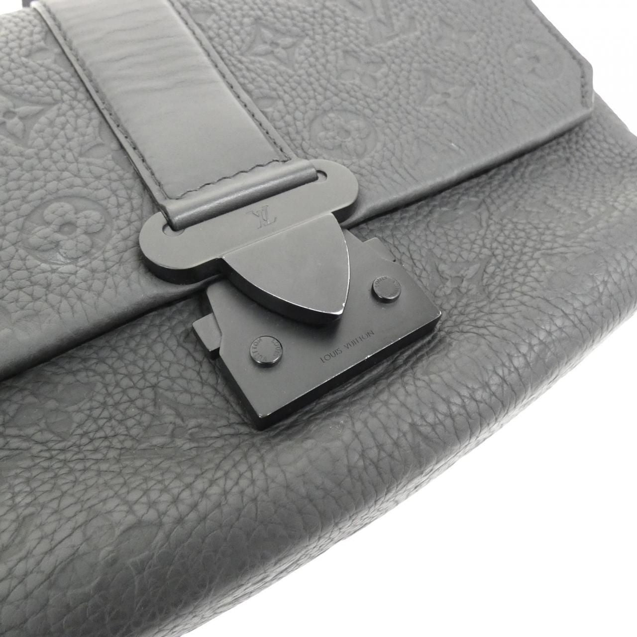 Louis Vuitton Taurillon Monogram S Cape Messenger Shoulder — view 4