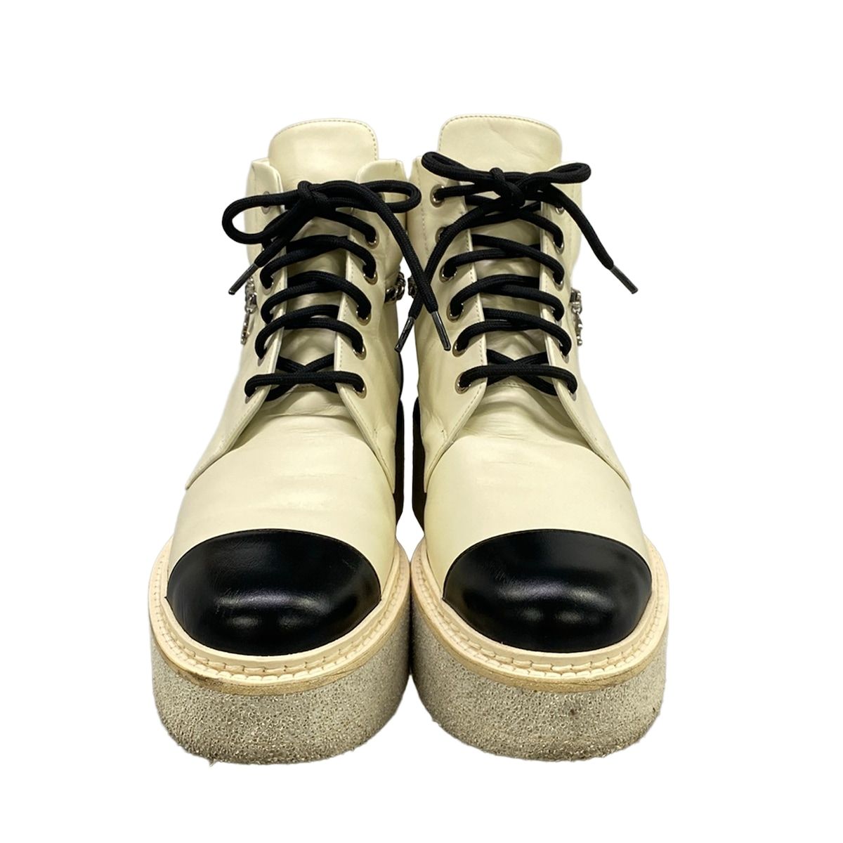 Chanel Short Boots 38.5 C Ivory Black Silver Chain CC Logo Leather — view 5