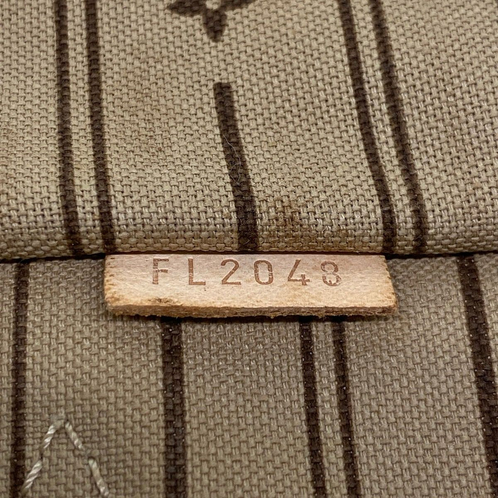 Louis Vuitton Tote Monogram Neverfull GM — view 9
