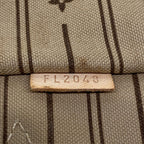 Louis Vuitton Tote Monogram Neverfull GM — view 9
