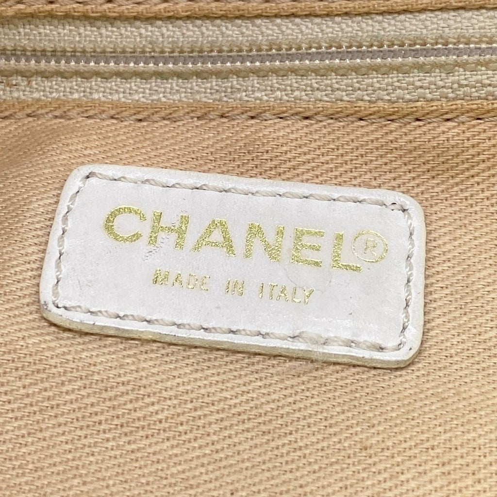 Chanel Shoulder Bag Khaki Ivory Jumbo CC Logo Chain Leather — view 9