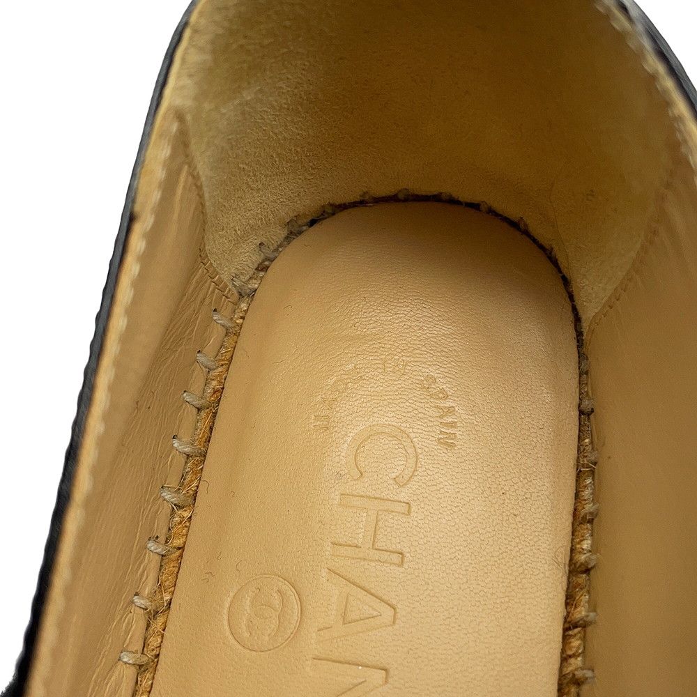 Chanel Espadrilles CC Logo Flat Shoes Patent Leather 37 Slip on Black — view 8