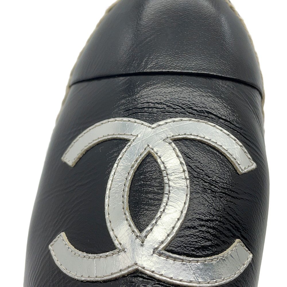 Chanel Espadrilles CC Logo Flat Shoes Patent Leather 37 Slip on Black — view 5