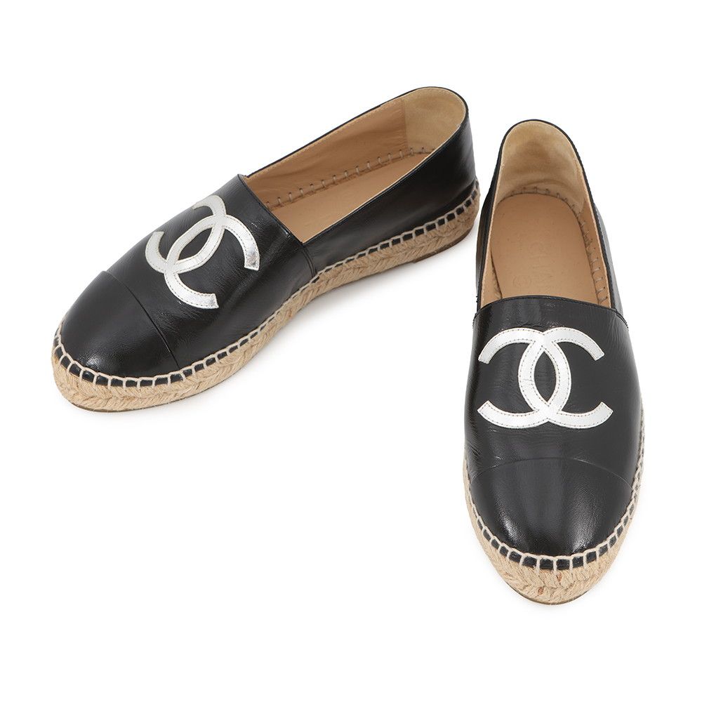 Chanel Espadrilles CC Logo Flat Shoes Patent Leather 37 Slip on Black
