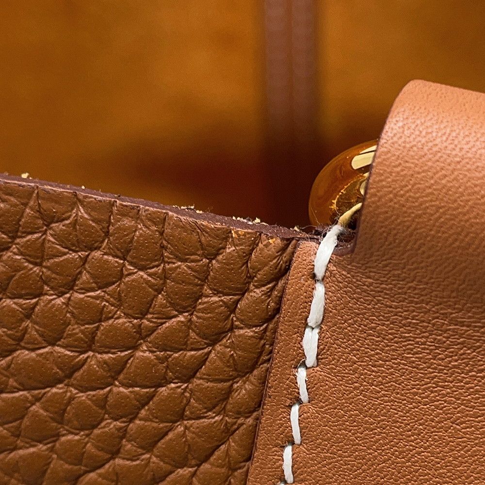 Hermes Tote in the Loop 18 Gold Taurillon Clemence Swift — view 8