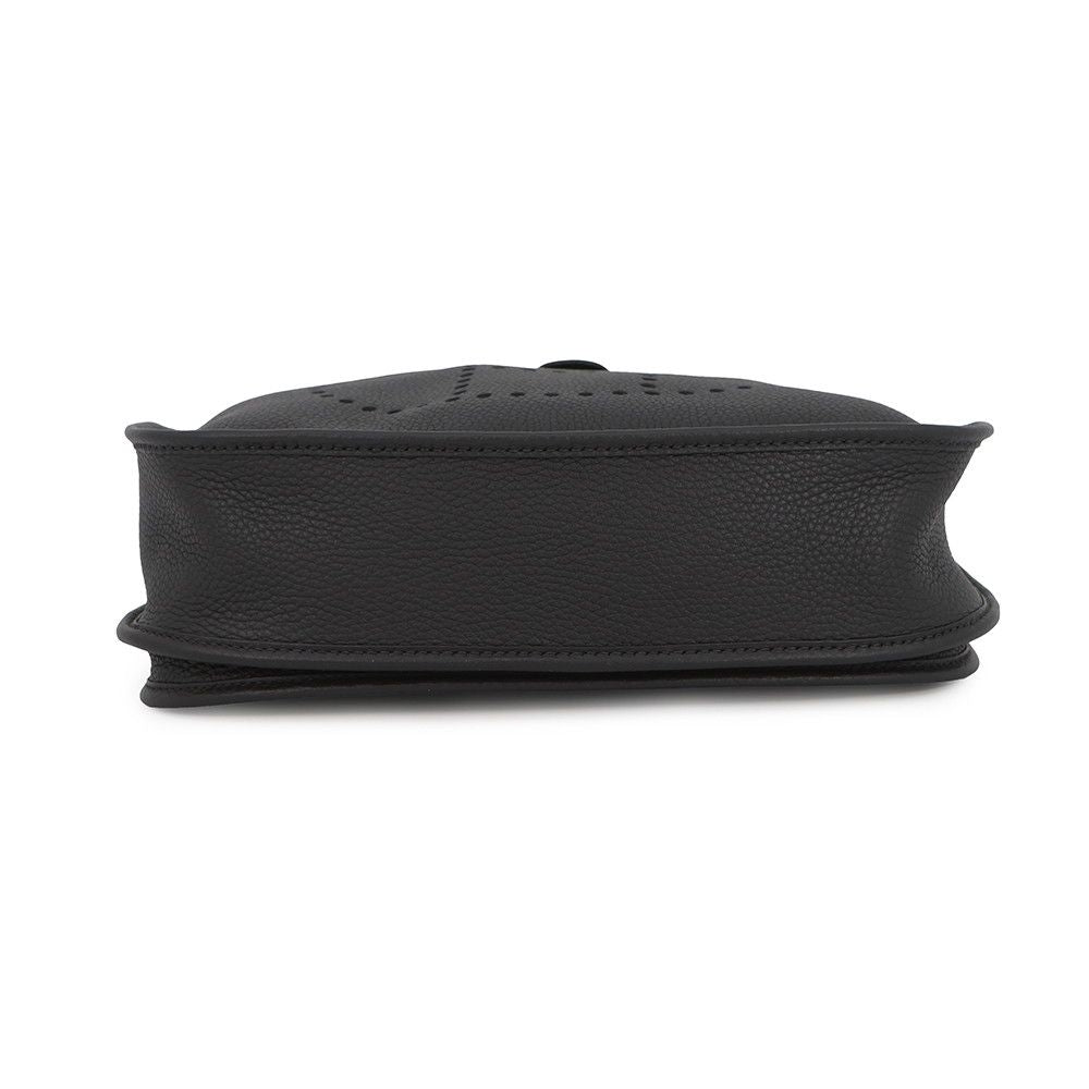 Hermes Shoulder Bag Evelyne 3 PM Black Gold Taurillon Clemence — view 3
