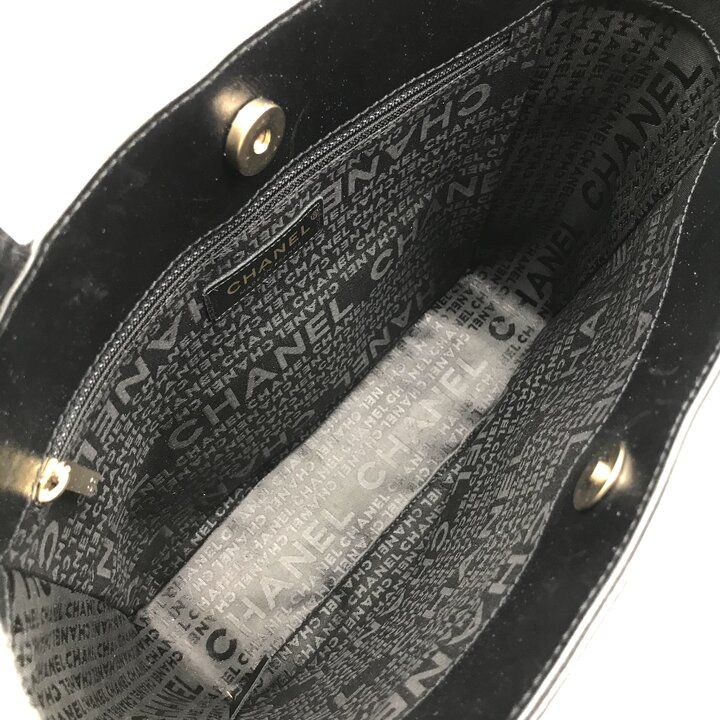 Chanel CC Logo Icon Chocolate Bar Hand Black Purse — view 7