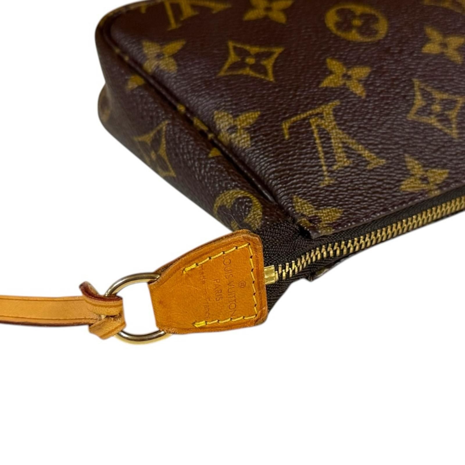 Louis Vuitton Pochette Monogram Handbag Canvas Brown — view 9