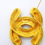 Chanel Brooch Vintage CC Logo Quilted Gold Plated — view 4
