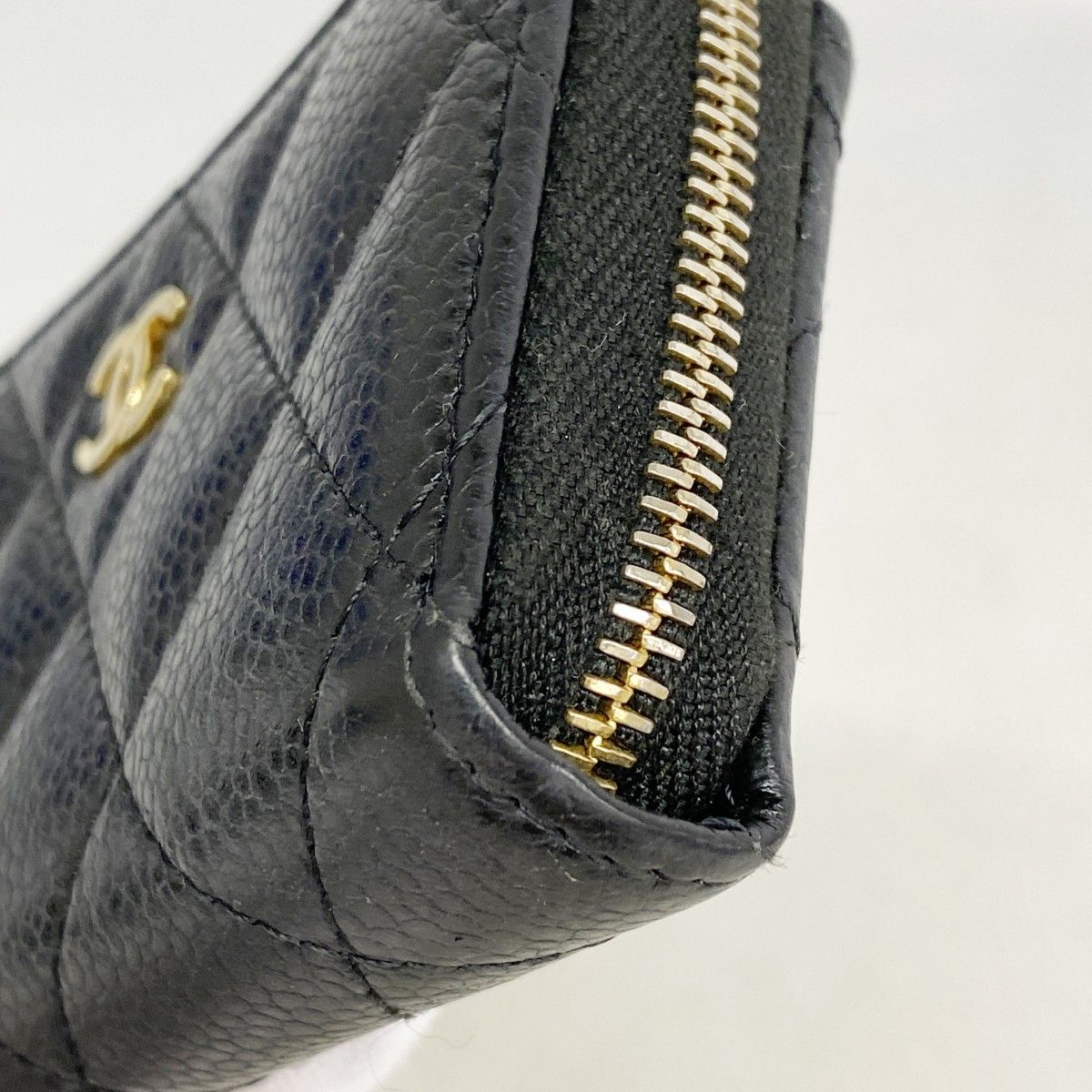 Chanel Coin Case Quilted Caviar Leather Black Gold — view 5