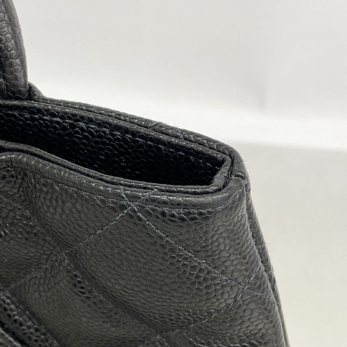 Chanel Tote Reissue Caviar Leather Black Champagne Gold — view 7