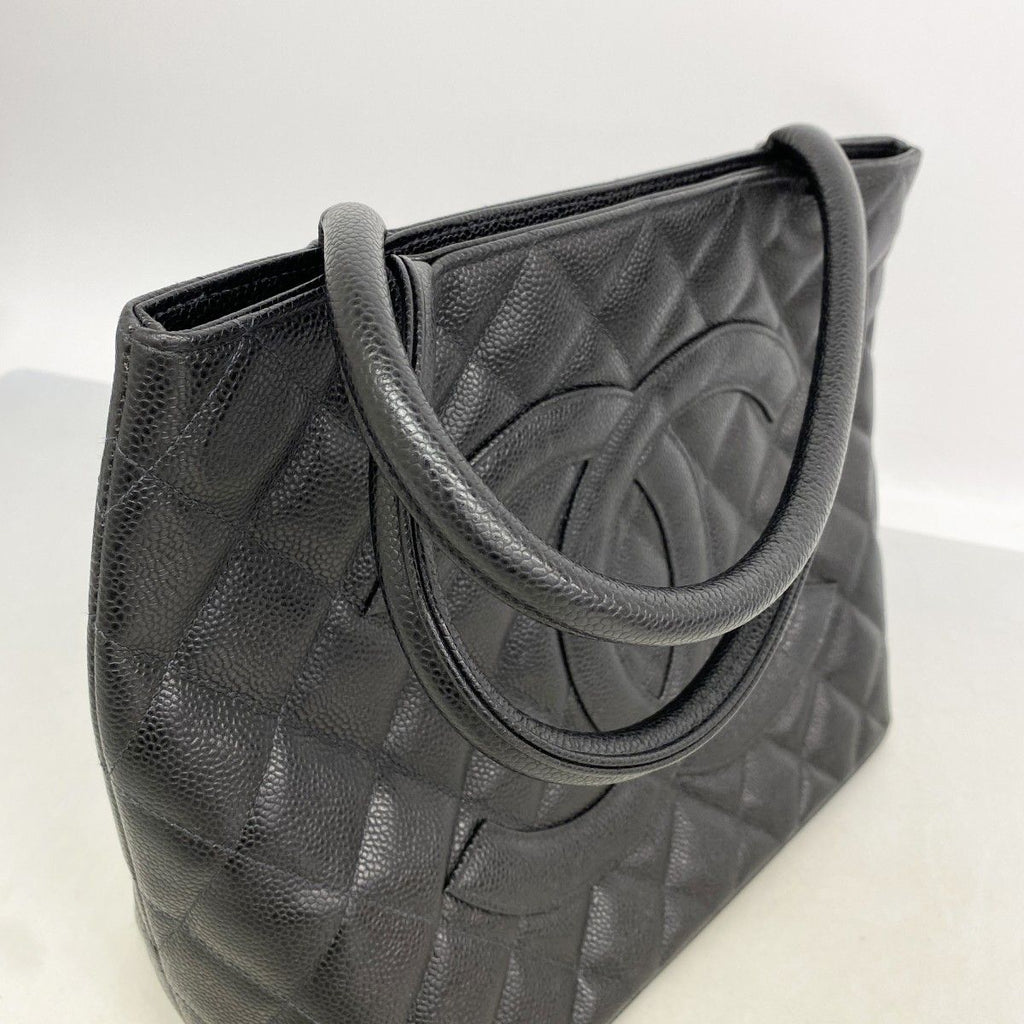 Chanel Tote Reissue Caviar Leather Black Champagne Gold — view 8