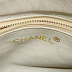 Chanel Shoulder Bag Quilted Lambskin White Gold — view 5