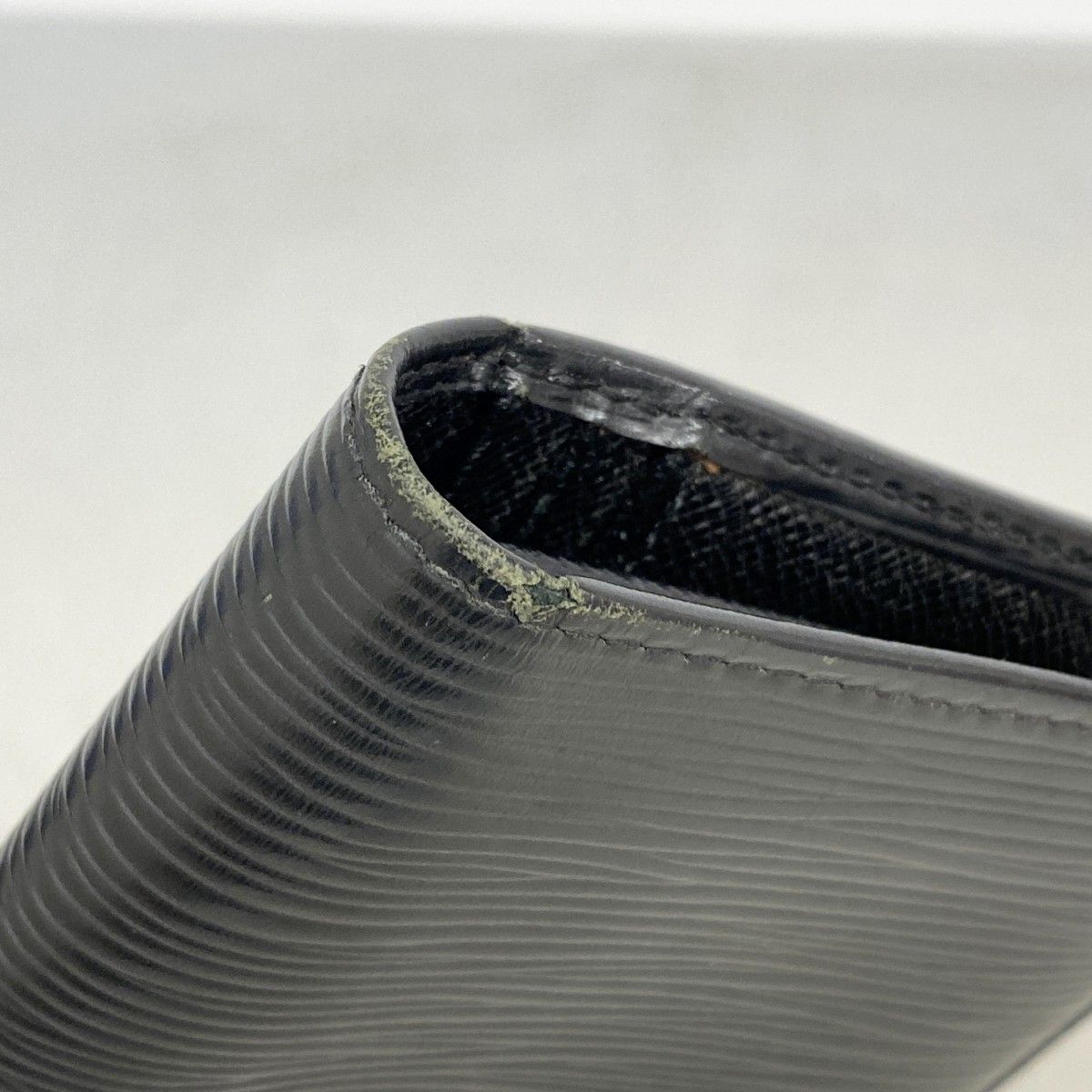 Louis Vuitton Wallet Epi Portefeuille Brazza Noir — view 5