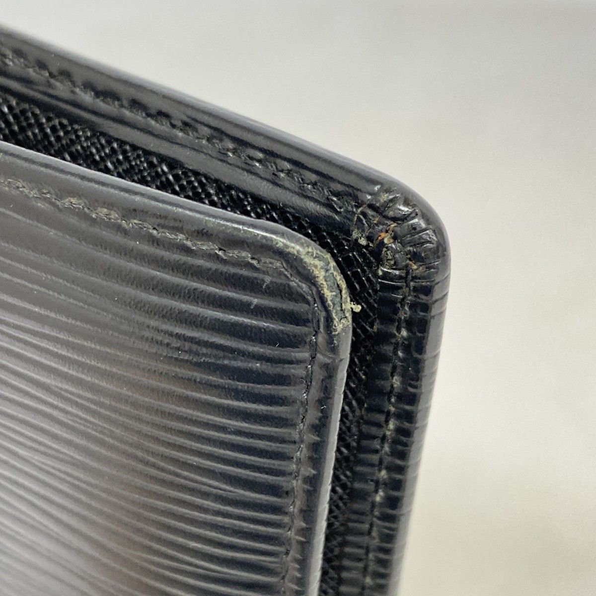 Louis Vuitton Wallet Epi Portefeuille Brazza Noir — view 6
