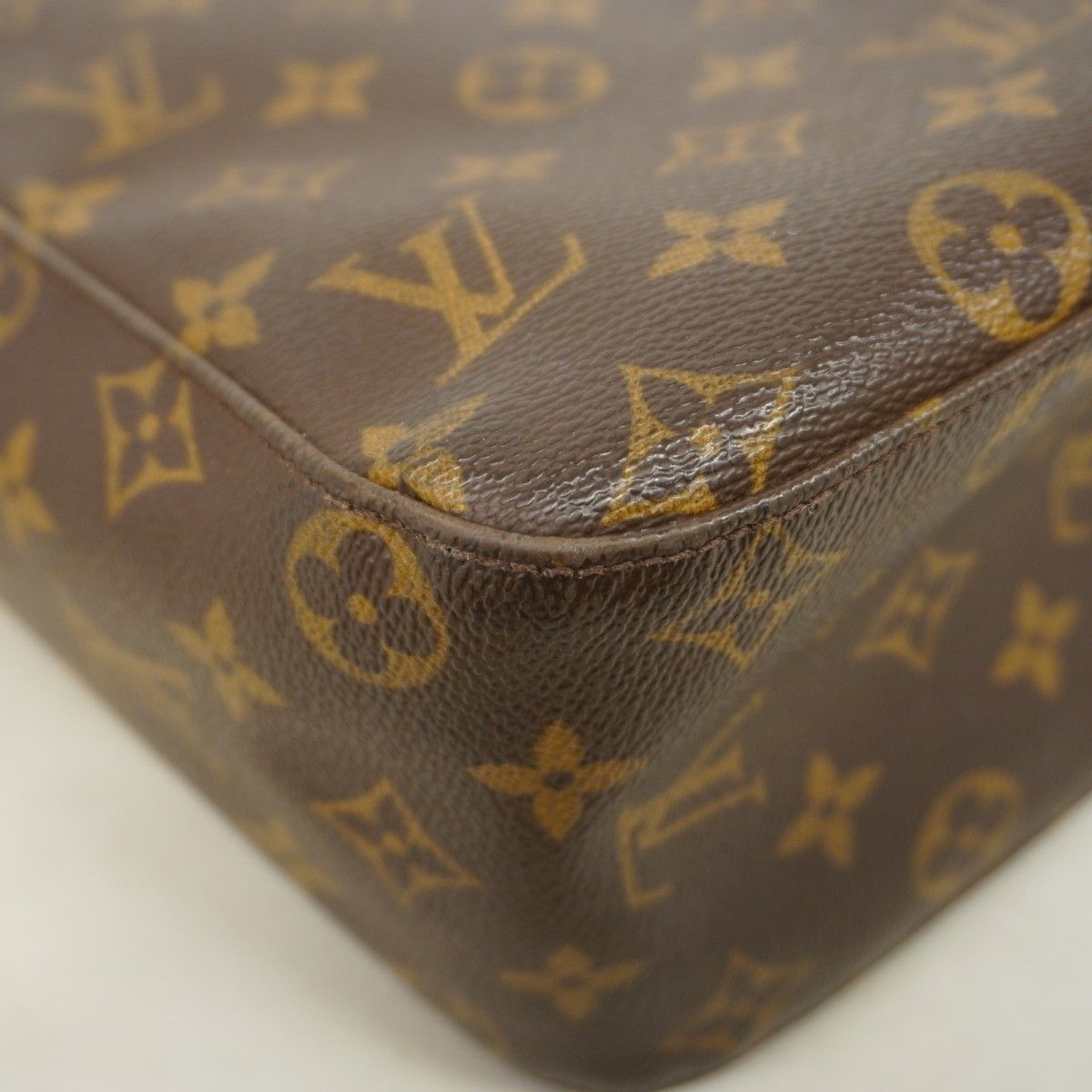 Louis Vuitton Shoulder Bag Monogram Looping GM Brown — view 7