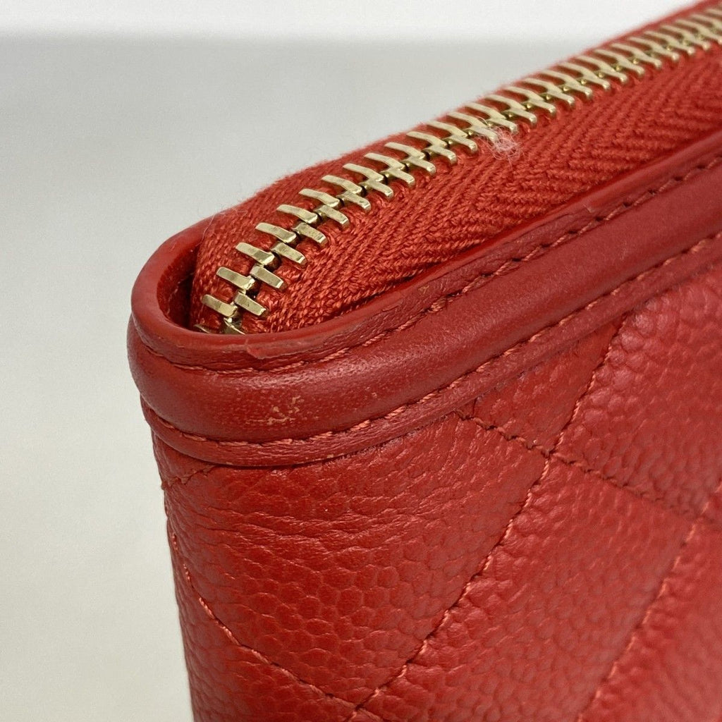 Chanel Wallet Quilted Filigree Caviar Leather Red Gold — view 5