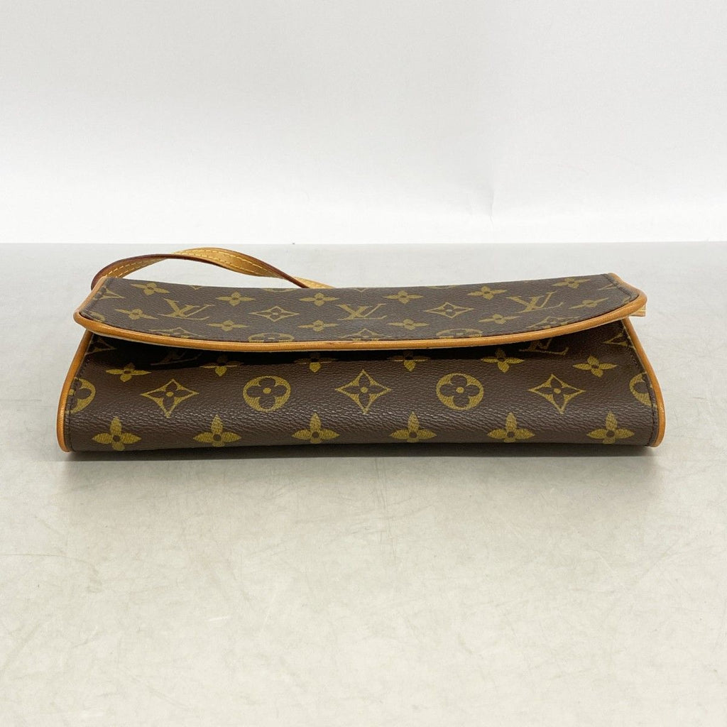 Louis Vuitton Shoulder Bag Monogram Pochette Twin GM Brown — view 3